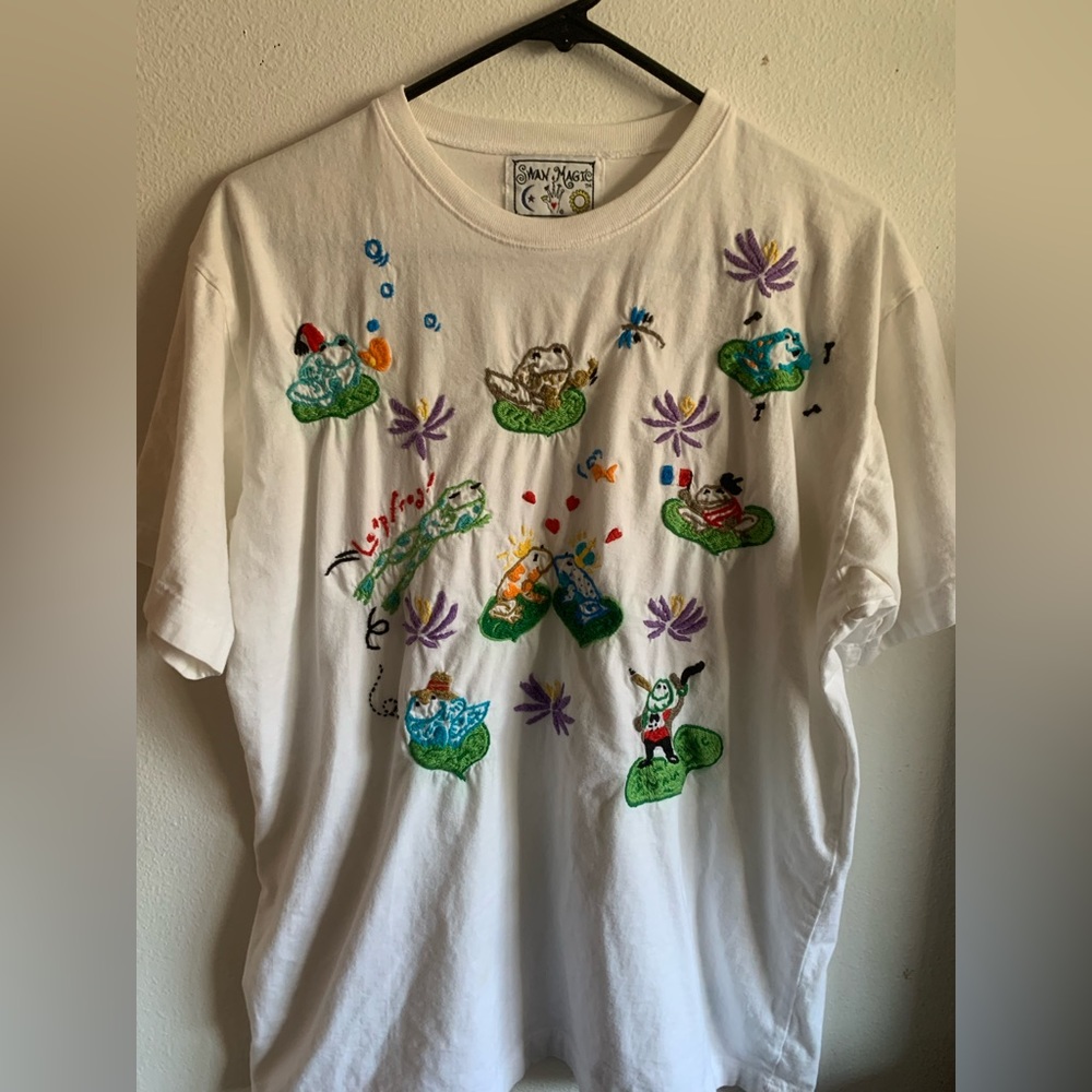 Vintage embroidered tee shirt